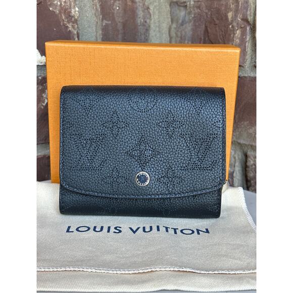 Louis Vuitton Mahina Iris Compact Wallet - Picture 1 of 9